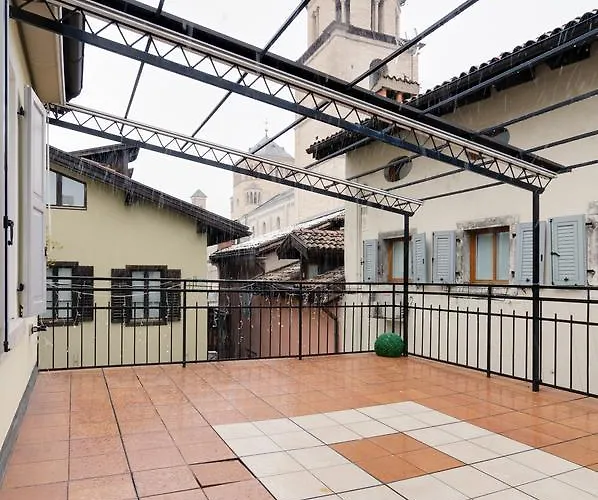 And Al Duomo 住宿加早餐酒店 特伦托